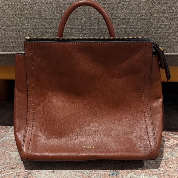 Fossil Parker Small Leather Convertible Bag - Picture 1 of 3